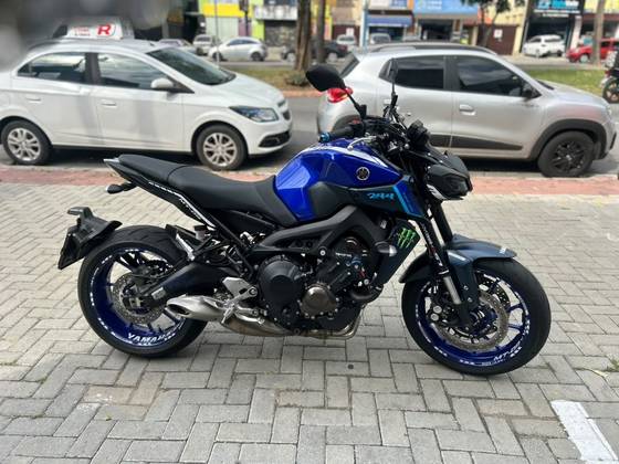YAMAHA MT-09 YAMAHA MT-09